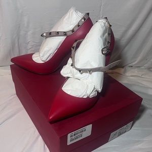 Valentino Garavani Red Stud Heels Size 38
